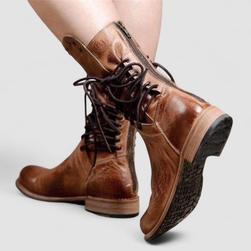 Ginevra | Botas vintage con cordones y tachuelas